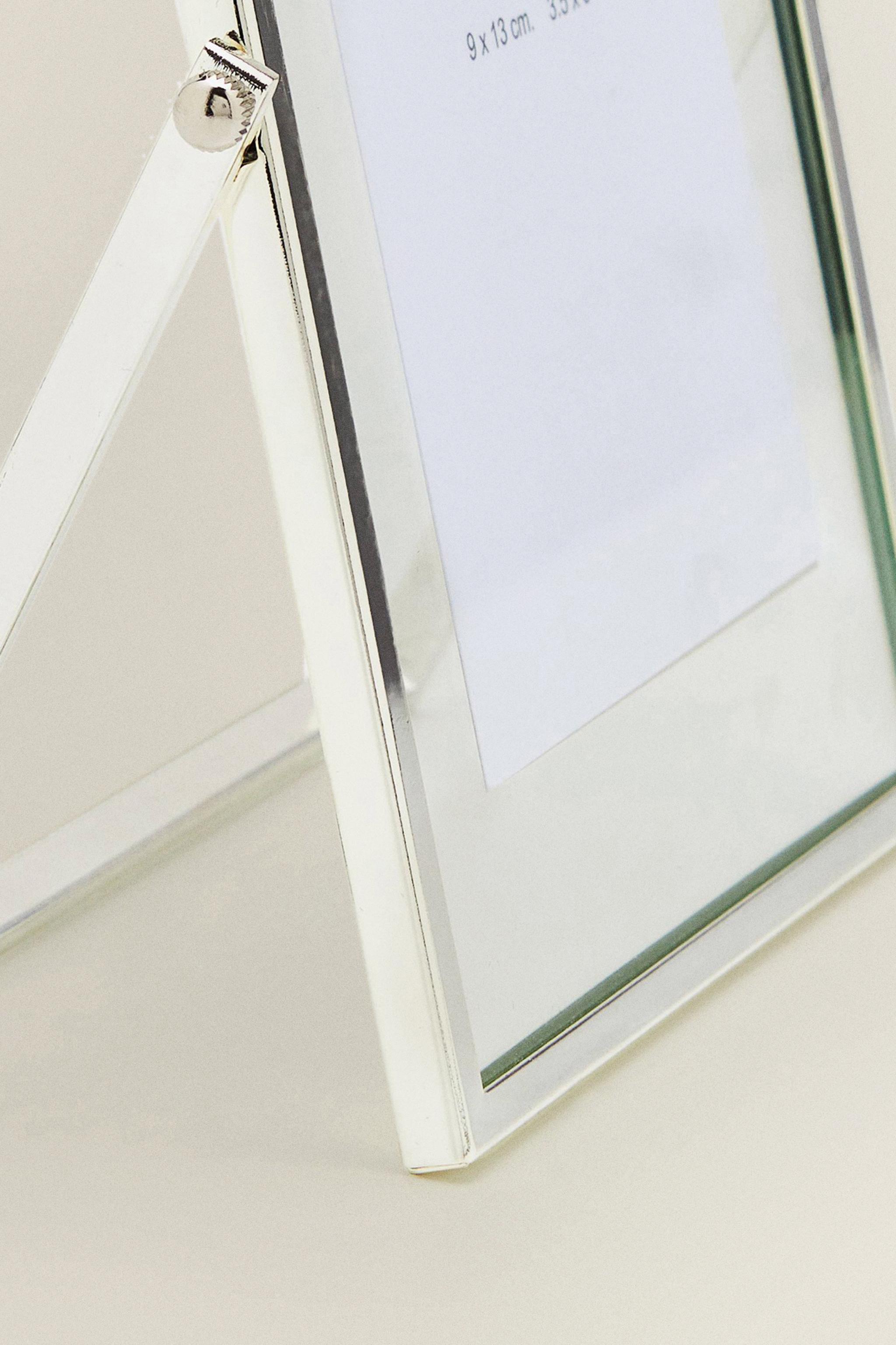 PICTURE FRAME WITH STAND